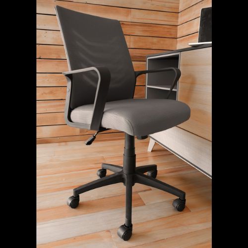 Silla de oficina Marsella negra con altura regulable. Disponible en tres variantes de tapizado, azul/negro, gris/gris y negro/negro.